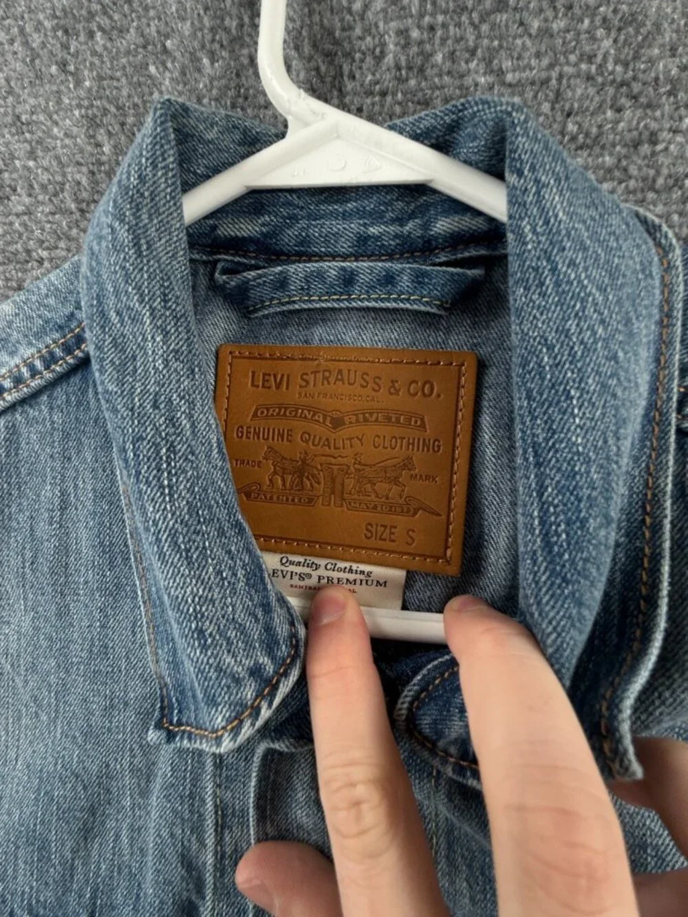Levis Premium Denim Jacket Small Blue Metal Buttons Type 3 Cotton Lyocell Men